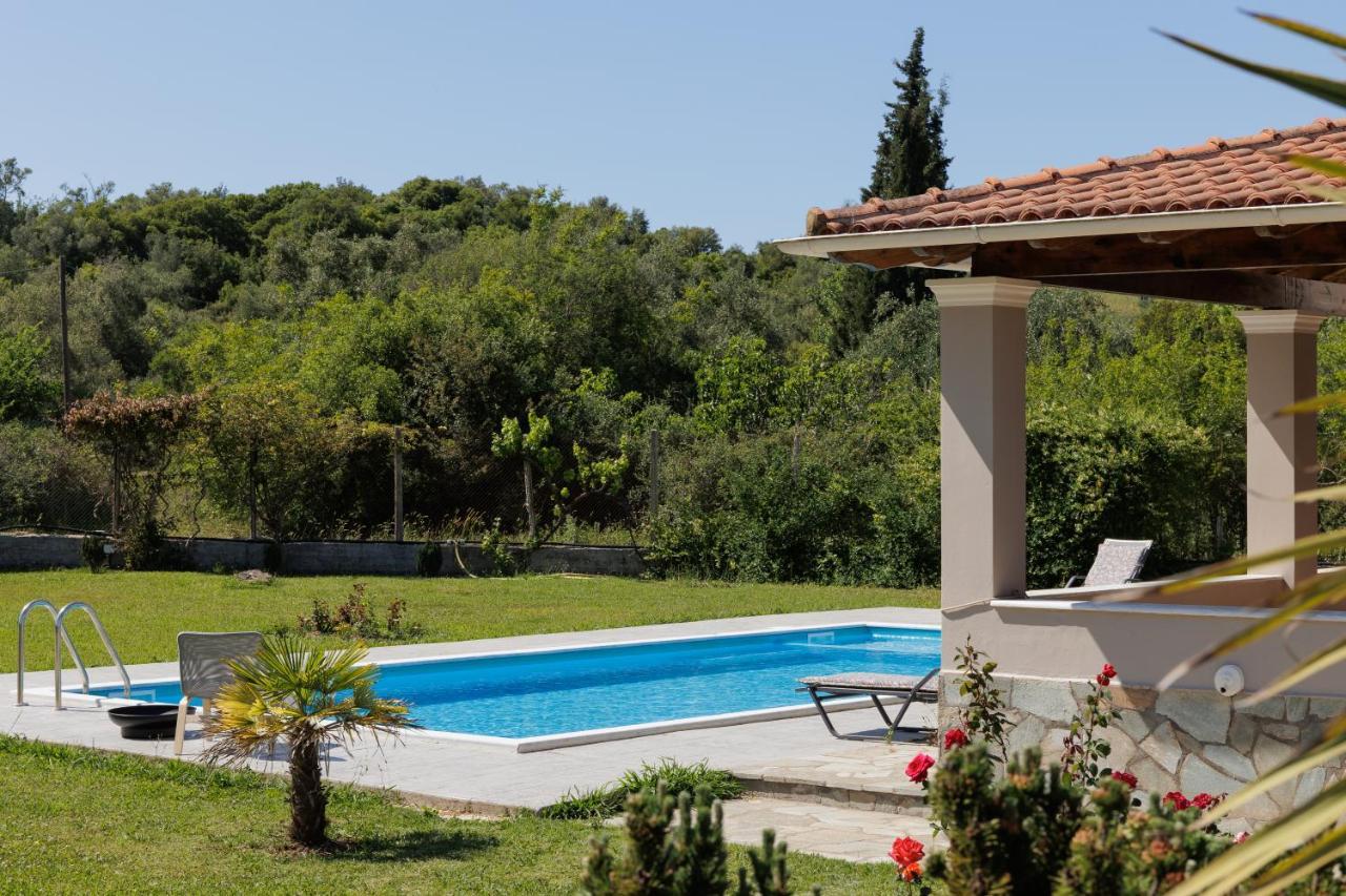 Country Villa Verde - 2Floor Family Home Kouramaditika 외부 사진